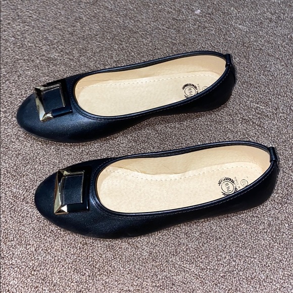Flats - Picture 2 of 2